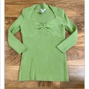 August Silk Sweater Size S Green Stretch Heart Neck